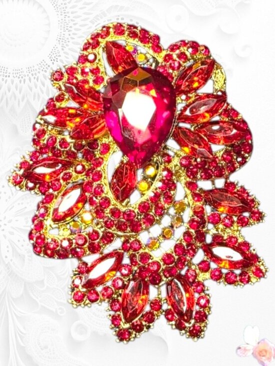 Jewelry - Vintage Style Red Crystal Gold Tone Brooch Pendant Large Statement 541